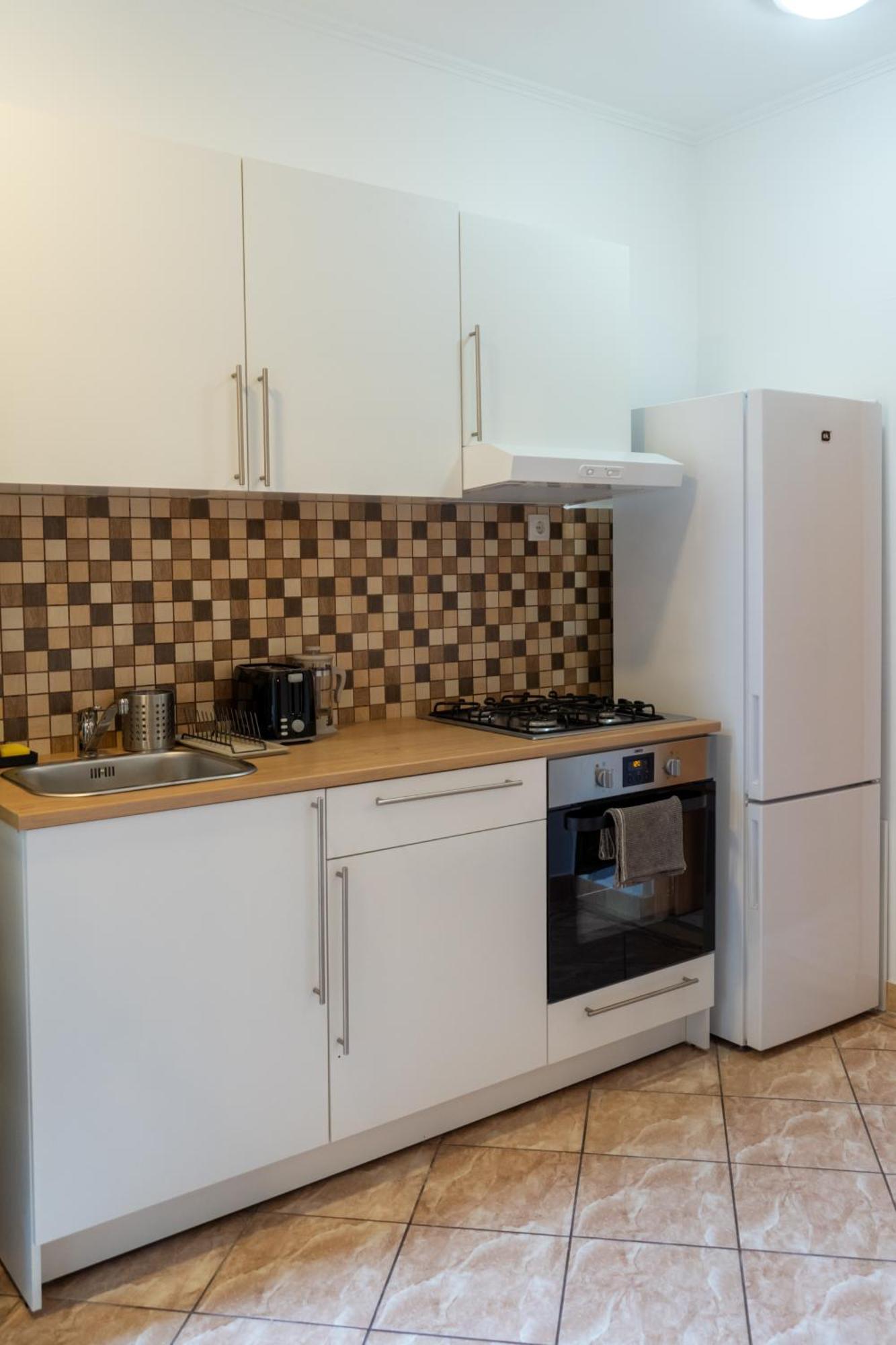 Cozy Apartment In Akacfa Street Budapest Bagian luar foto